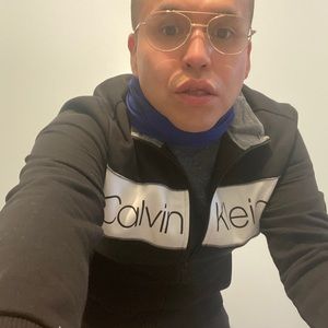 Meet your Posher, Christopher eli